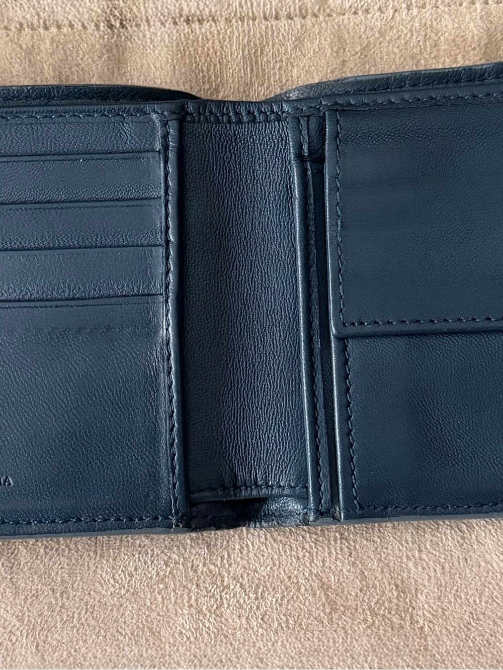 Bottega Veneta Black & Navy Blue Intrecciato Leather Bi-Fold Wallet, Classy! - Picture 3 of 16